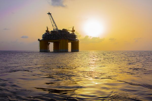 how many oil rigs are in the gulf of mexico